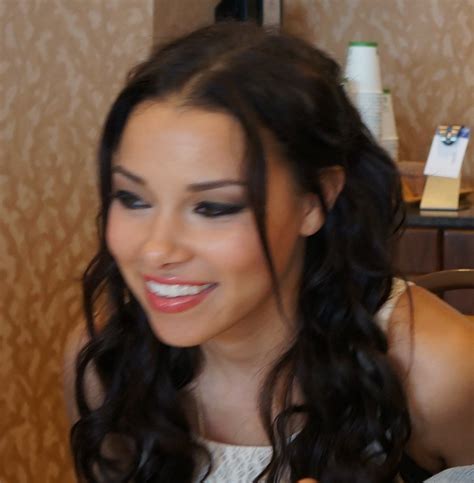 The Life and Career of Jessica Parker Kennedy: Age,。